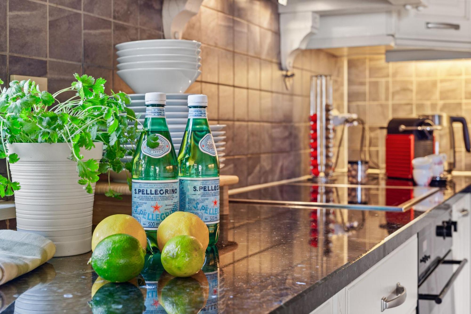 Klara Apartment Санефьор Екстериор снимка